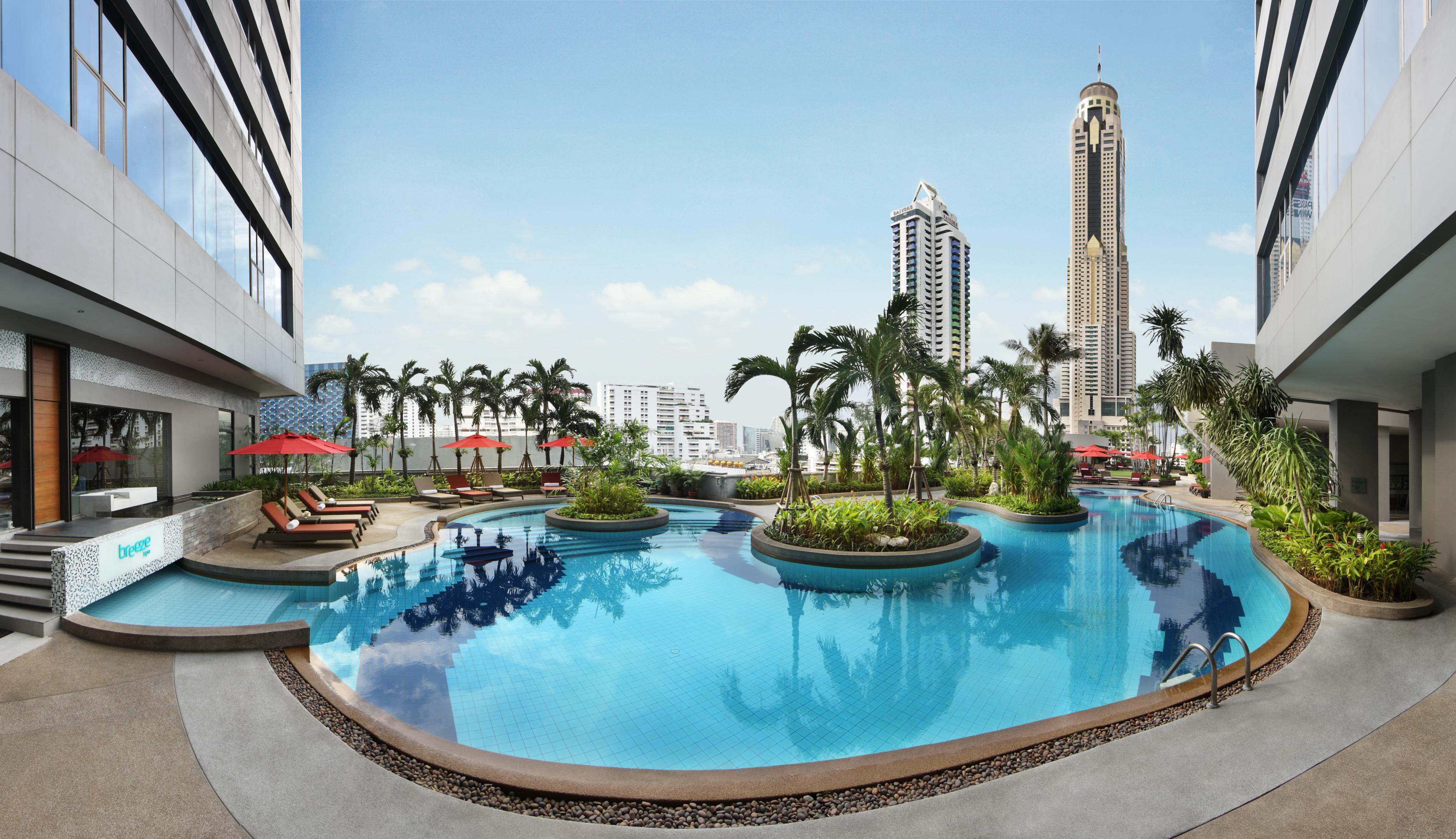 Amari Bangkok Hotel Exterior photo